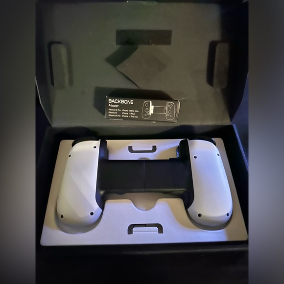 Backbone PlayStation Handheld Console - White - Picture 3 of 3